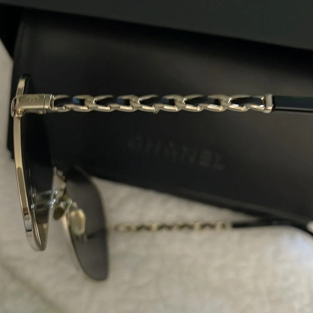 Chanel 2023 Sunglasses brand new 100% Authentic comes with everything..